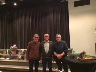 Hierdens Mannenkoor zet drie jubilarissen in het zonnetje