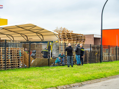 Man gewond na bedrijfsongeluk bij Maars in Harderwijk