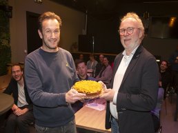 Gerwin Tromp ontvangt allereerste Gouden Appeltaart