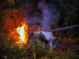 Twee doden bij ernstig ongeluk Ermelo waarbij auto in brand vloog