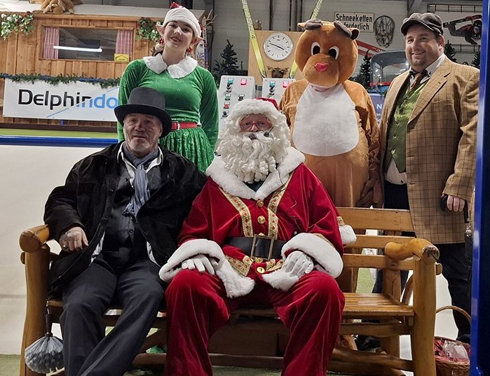 Kerstman op bezoek bij Delphindoorski in Ermelo