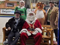 Kerstman op bezoek bij Delphindoorski in Ermelo