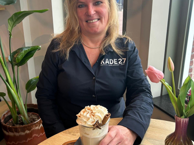 Nieuwe energie aan het water: Bea Keurhorst slaat nieuwe weg in bij KADE27