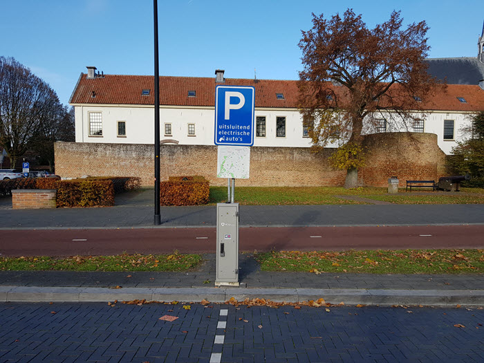 Harderwijk voorspelt lagere prijs voor opladen elektrische auto’s