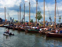 Gemeente wil voor viering 800 jaar stadsrechten winkelgevels verfraaien en tradities beschermen 