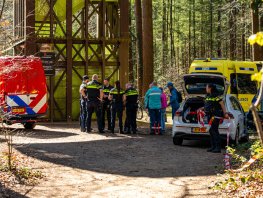 Overleden persoon aangetroffen bij bostoren in Putten