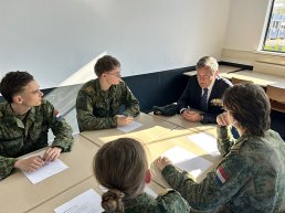 Speeddating met veteranen maakt indruk op mbo-studenten in Harderwijk