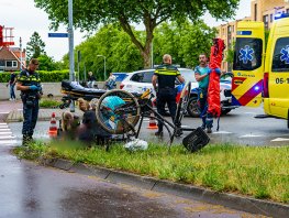 Fietsster gewond na aanrijding op rotonde in Harderwijk
