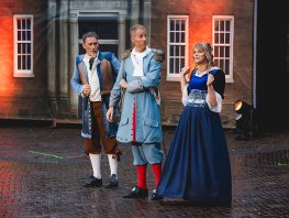 Harderwijk tussen twee vuren oogst lof na drie succesvolle voorstellingen