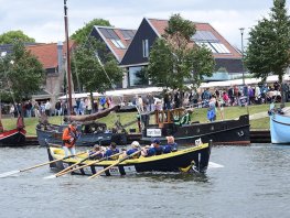 Spectaculaire sloeproeiwedstrijd Haal-op-gelijk tijdens de Aaltjesdagen