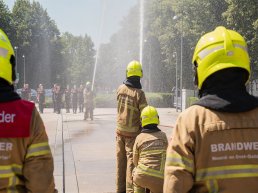 Brandweer Harderwijk staat stil bij omgekomen brandweerlieden