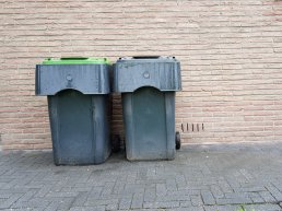 Vanwege hitte eerder ophalen van afval en aangepaste openingstijden milieustraat