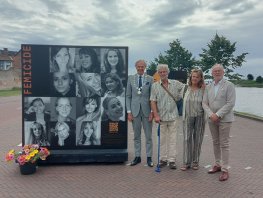 Opening indrukwekkende expositie FEMICIDE op de boulevard in Harderwijk