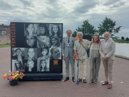 Opening indrukwekkende expositie FEMICIDE op de boulevard in Harderwijk