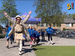 ‘Iedereen beweegt’: GA! Harderwijk lanceert in jubileumjaar eigen clublied
