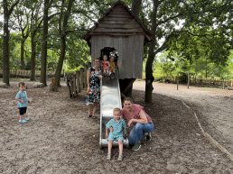 2- of 3-jarige kinderen welkom op de peuterspeelzaal Kleurrijk De Klokbeker