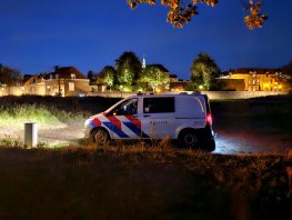 Zwaargewonde man aangetroffen na mishandeling in Harderwijk, politie zoekt dader