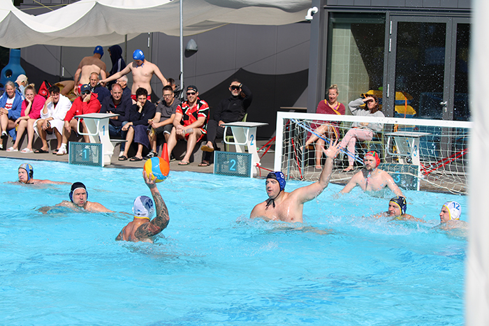 Geslaagd waterpolotoernooi van de Woelwaters