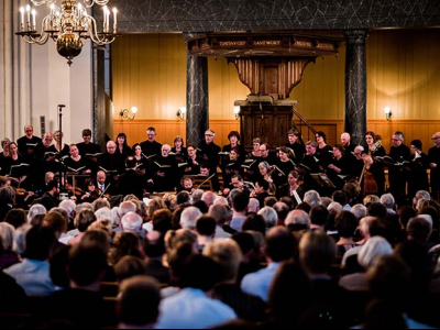 Kleinkoor Caprice zingt Sunrise Mass van Gjeilo met 13-koppig orkest