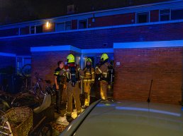 Brand in benedenwoning Harderwijk, ontsnapte hond vermist en mogelijk verboden spullen aangetroffen