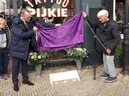 Onthulling drie struikelstenen (Stolpersteine) aan de Hoogstraat in Harderwijk